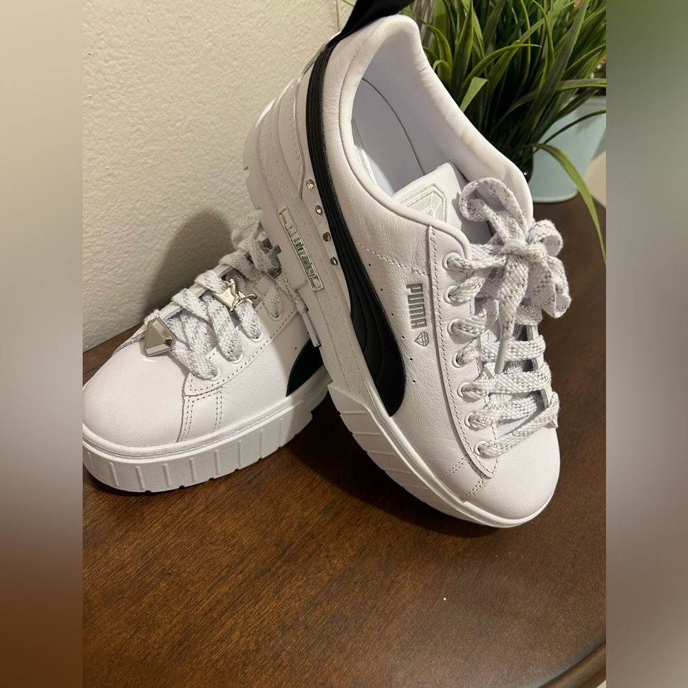 PUMA Mayze Flawless White & Black Platform Sneakers Size 8.5